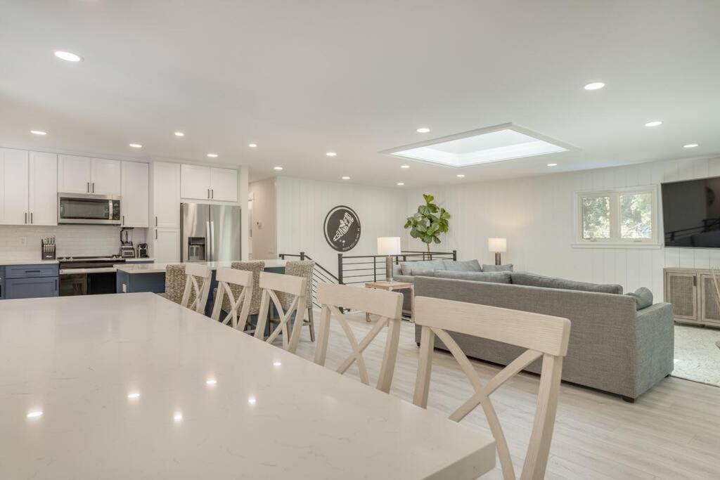 Luxury Beach House - 2Min Walk To Beach - Private Pool - Group & Dog Friendly Île de Hilton-Head Extérieur photo