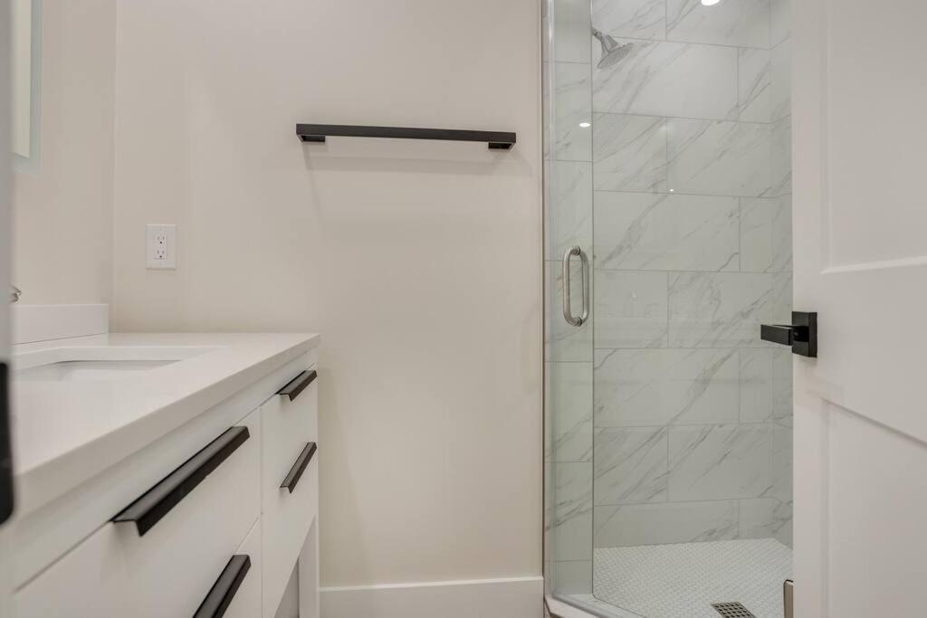 Luxury Beach House - 2Min Walk To Beach - Private Pool - Group & Dog Friendly Île de Hilton-Head Extérieur photo