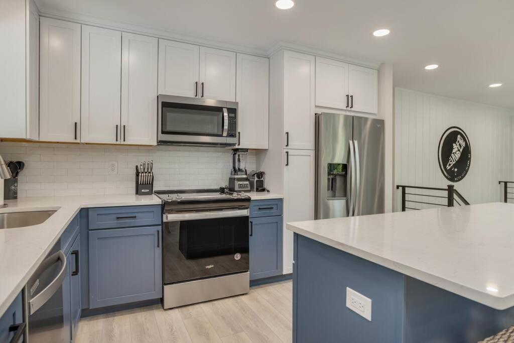 Luxury Beach House - 2Min Walk To Beach - Private Pool - Group & Dog Friendly Île de Hilton-Head Extérieur photo